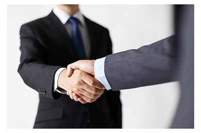 摄图网_500486817_banner_握手的商务人士（企业商用）